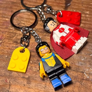 Invincible: Mark & Omni Man (Nolan) Lego Keychain (Copy)